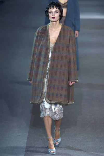 Look 9
